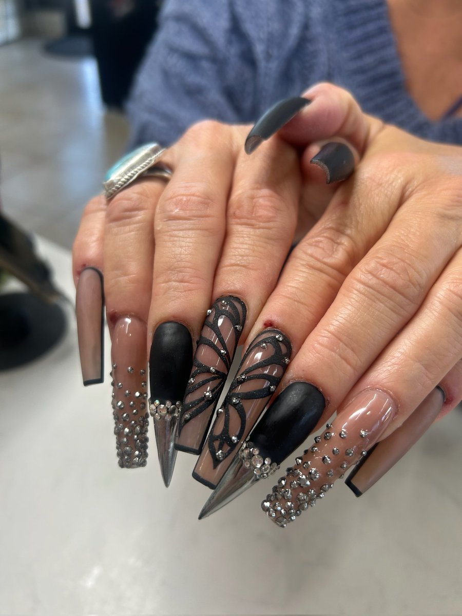 BtrFli ~ La Mariposa🦋 tweet media