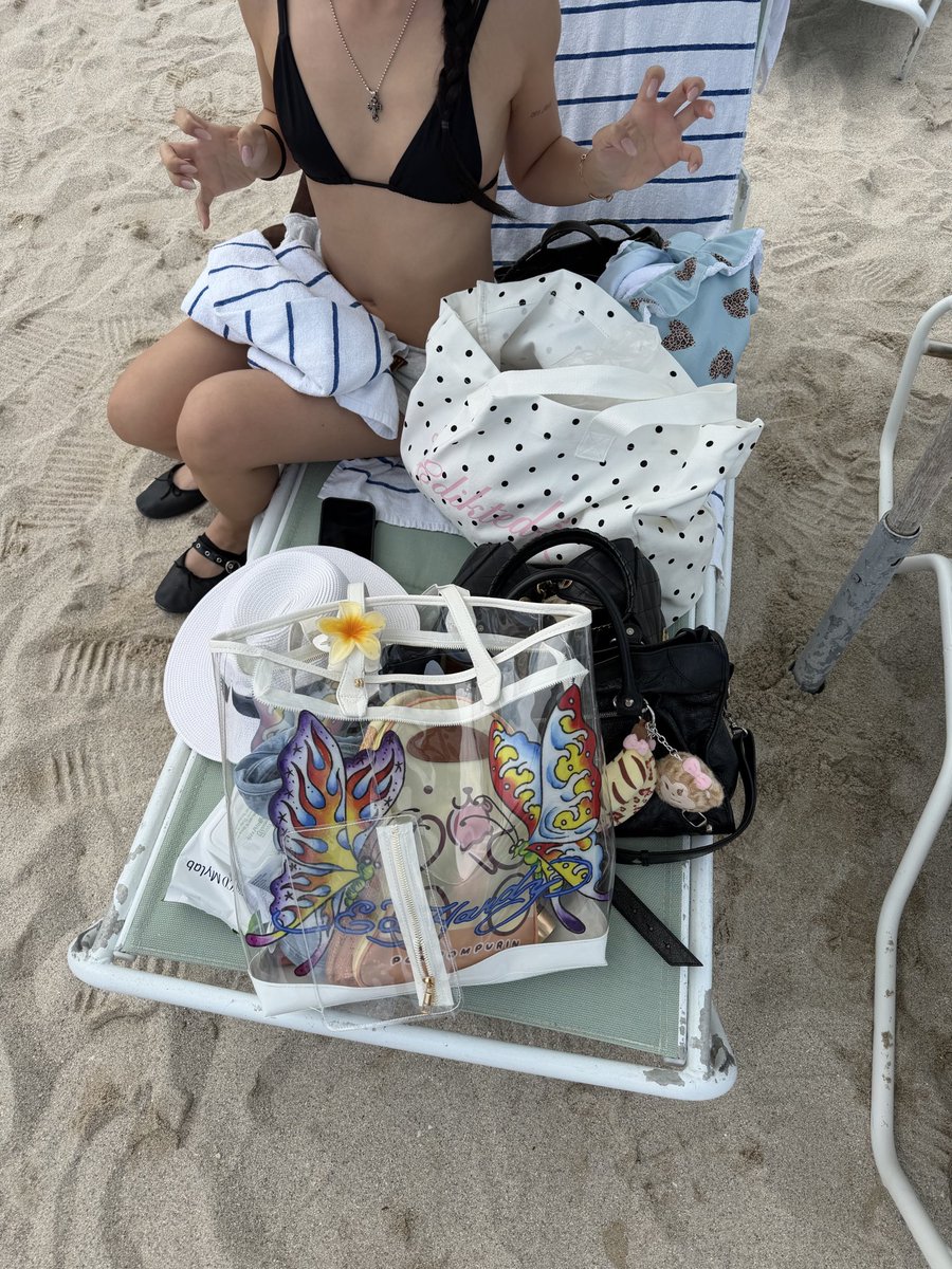 marie tweet media
