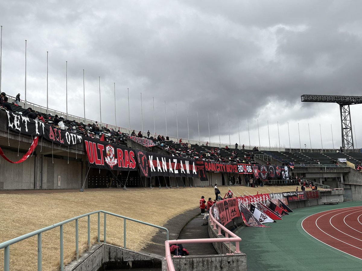 本日アウェイ富山戦です。
今日は多くのサポーターが来られると思います！
ホームに声援でも負けないよう、試合と声援共に圧倒できるようにしましょう📣
#zweigen #ツエーゲン金沢