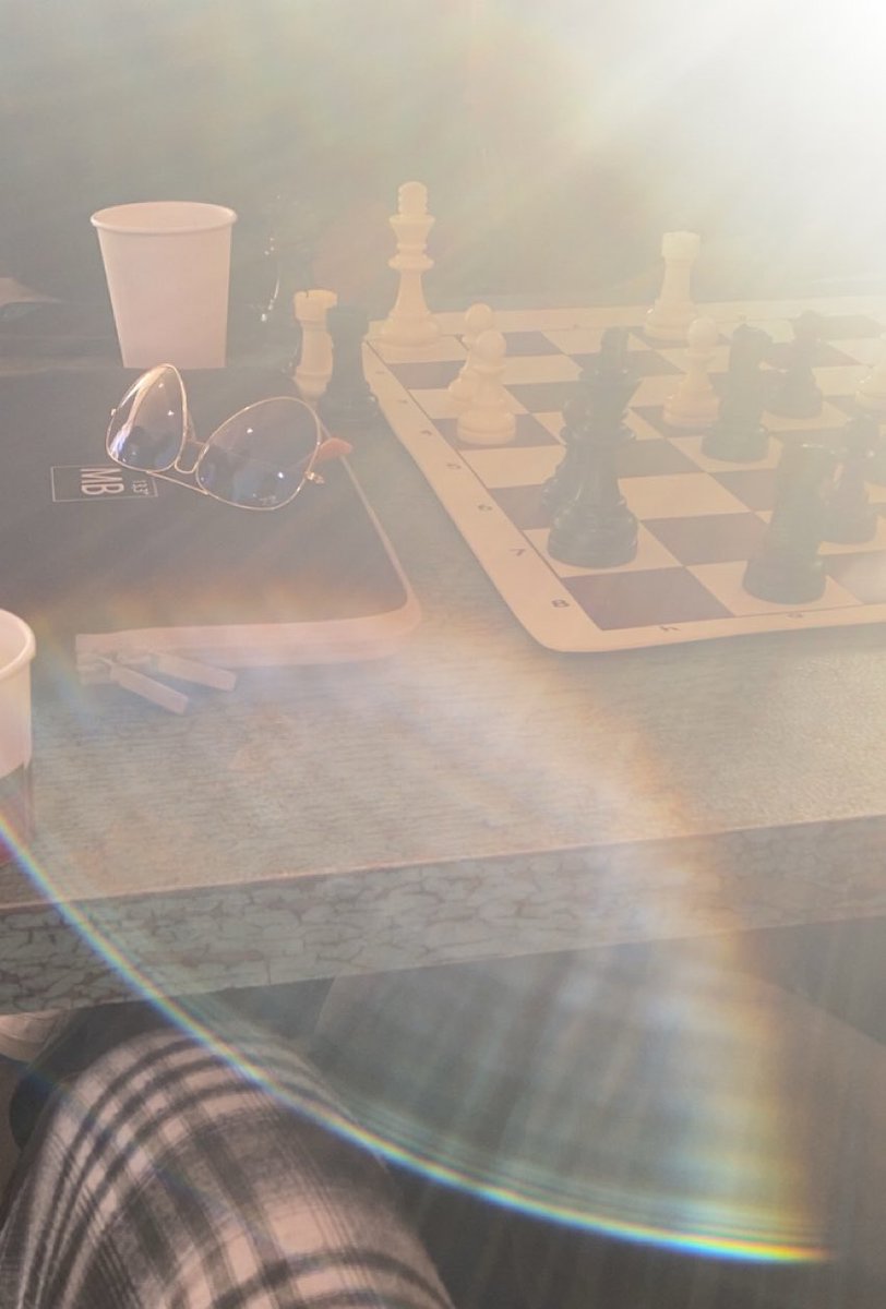 0xbsd_'s tweet photo. The sun was a paid actor ☀️ ♟️ https://t.co/IUDtTuhoGB