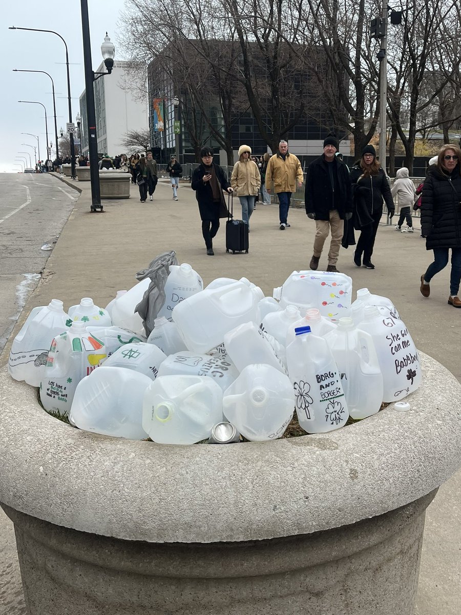 Chicago Bars tweet media