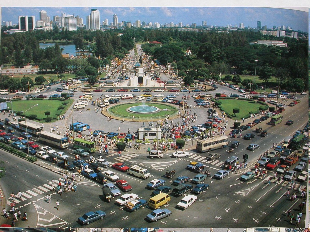 Retro Siam tweet media