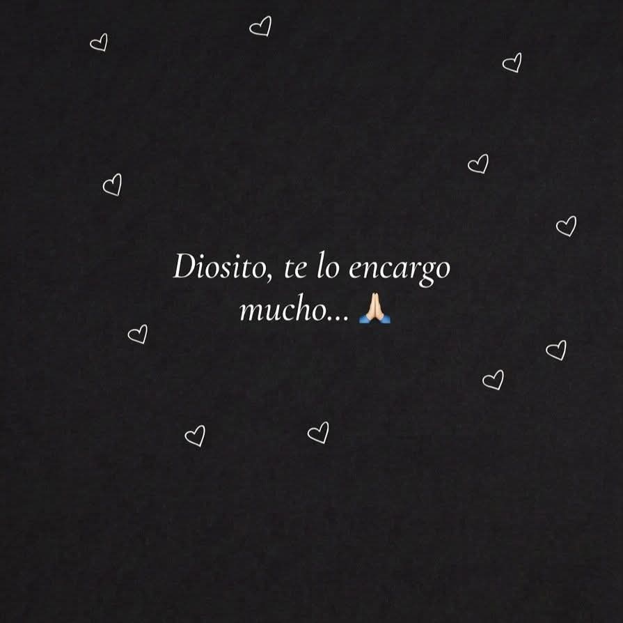 89Mdza's tweet photo. Abrázalo fuerte cuando el peso de la vida le haga sentir que ya no puede más. Calma su mente cuando la noche sea larga y sus pensamientos no lo dejen descansar
Protégelo de las batallas que pelea en silencio, de las heridas que no cuenta y de todo aquello que guarda en el corazón https://t.co/3JBOqyE45s