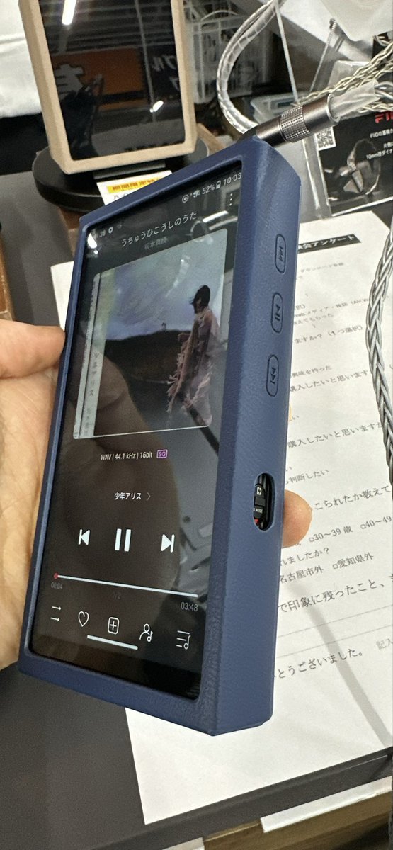mafty12's tweet photo. 朝イチでビックカメラ名古屋駅西店へ行って、FiiOのM33 R2Rを試聴してきました。R2Rらしい滑らかな音で良きでした。USBケーブル繋げてD.MODEにすると、やはり迫力があって一段と良くなりました。 https://t.co/Kw5TptqwFq