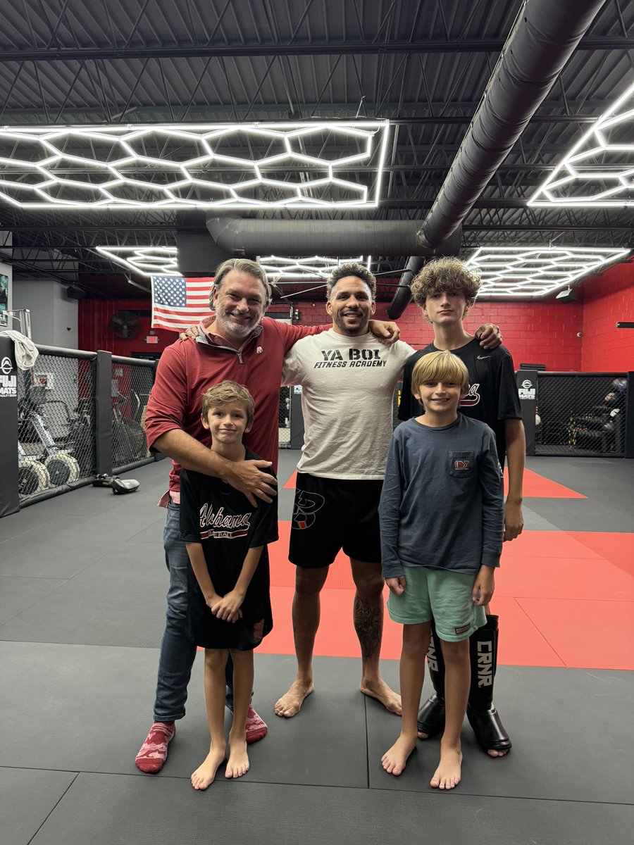 John M. Phillips tweet media