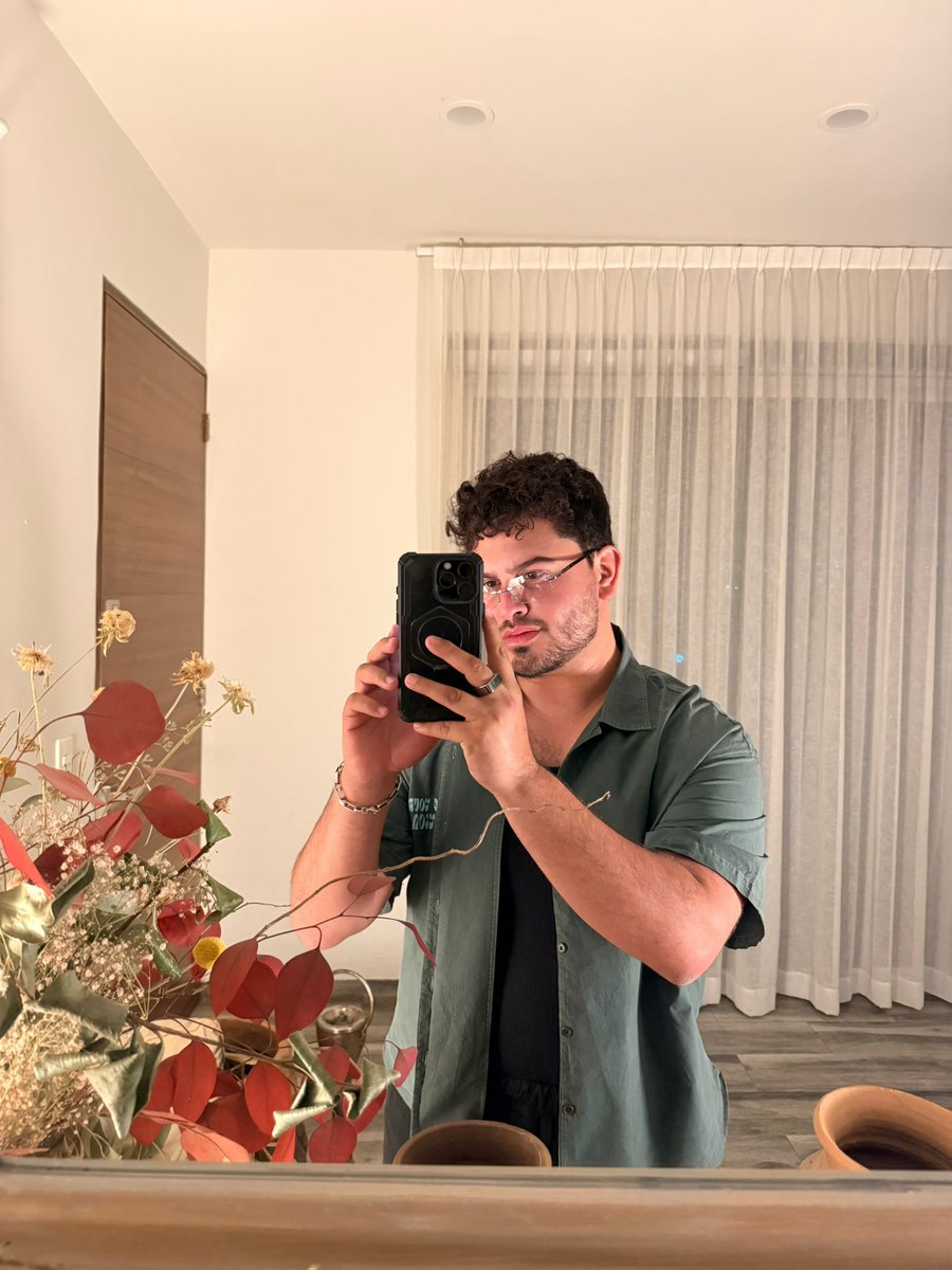 Taco de Pollo tweet media