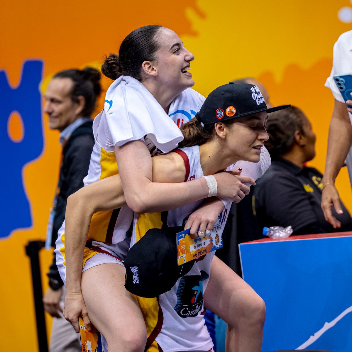 Gigantes del Basket tweet media