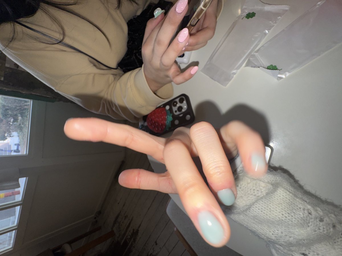 33 👩🏾‍❤️‍💋‍👩🏼🪷🍄💌 tweet media