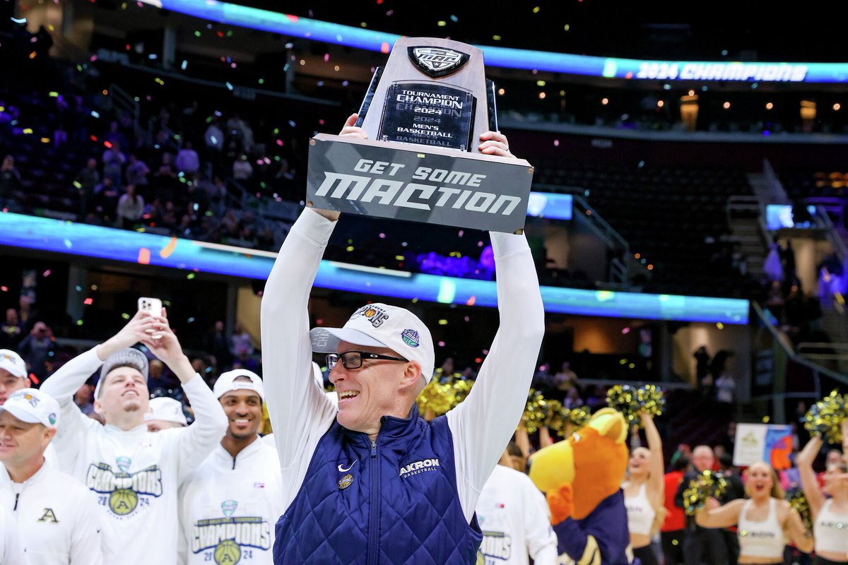 Adam Jaksa tweet media