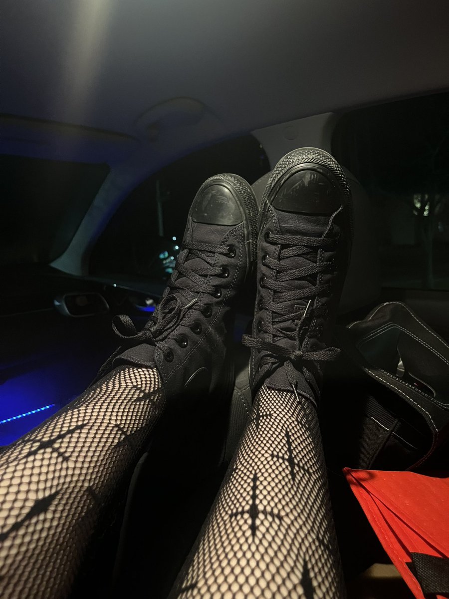 Princess May 🖤 tweet media