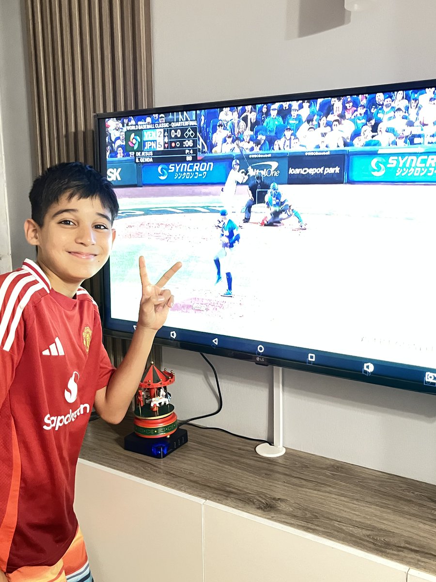 gilsophi's tweet photo. ⁦@Canal_Televen⁩ saludos Luciano desde chile apoyando a Venezuela #beisbolxteleven https://t.co/cW4zDO76mJ