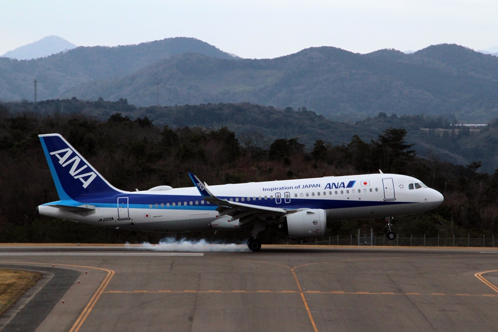 heat789imoko's tweet photo. NH エアバスA320neo JA220A
萩・石見空港
#ana #エアバスa320neo #ja220a https://t.co/w8tNe2Xr9y