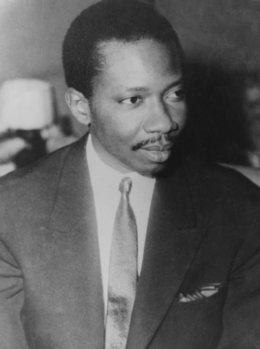 PapeBabacarThi's tweet image. Je prie tout le temps pour vous , parce que ma présence sur terre est utile et productive grâce à votre intelligence exceptionnelle.  
Je n’arrêterai jamais de prier chaque jeudi avec les 7 mubîns les plus puissantes pour que Dieu vous garde très longtemps parmi nous!!  . #BTP .