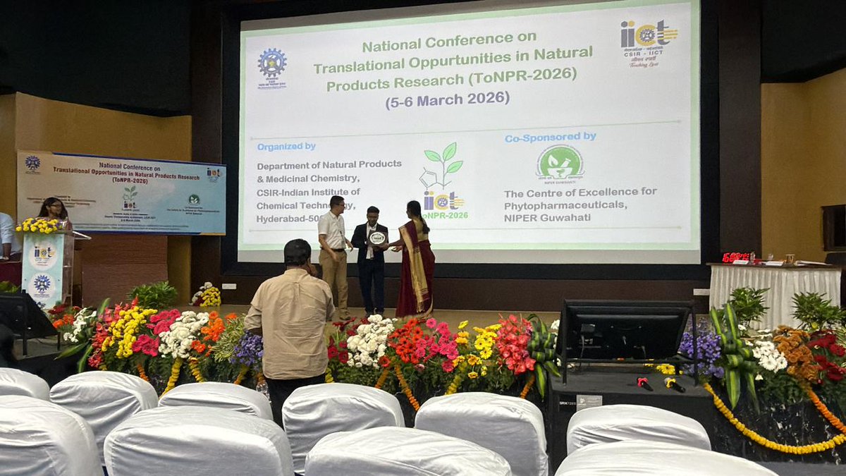 kapilpatel87's tweet photo. Delighted to share that I delivered an invited lecture and show case our research in the National Conference for Translation Opportunities in Natural Product Research (ToNPR) held @csiriict. Thankful to the Director @CSIRCIMAP and organizers for the opportunity. https://t.co/lwp2x1bmpk