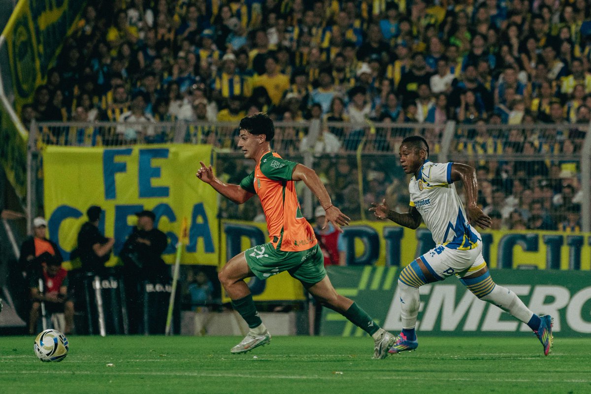 𝐑𝐄𝐒𝐏𝐄𝐓𝐎 𝐂𝐄𝐍𝐓𝐑𝐀𝐋

Ni ganando 1-0 Banfield se animó a ser más que Rosario Central que, hasta el ingreso de Ángel Di María, era un equipo más del montón. El segundo tiempo salió a cuidar la ventaja y se olvidó de atacar. Hasta Pedro Troglio dejó de pensar en el arco de