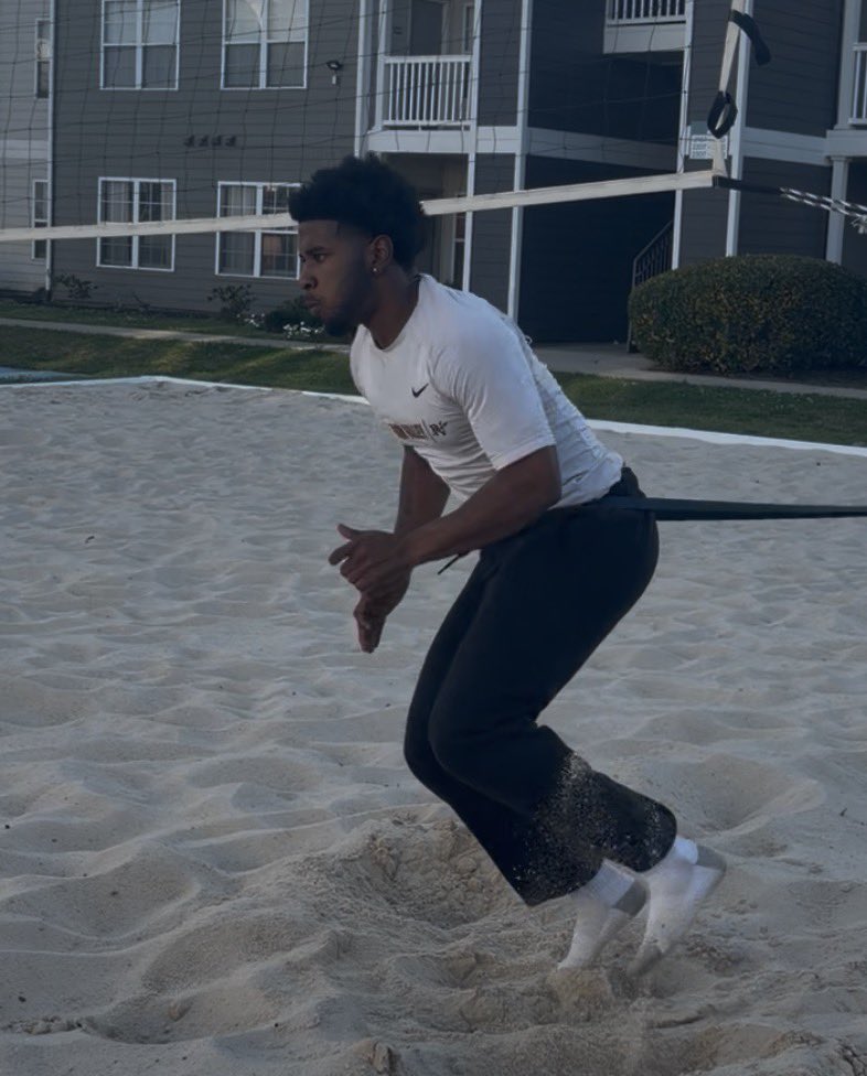 ZUSE “ PIT - BULL ” Benefield tweet media