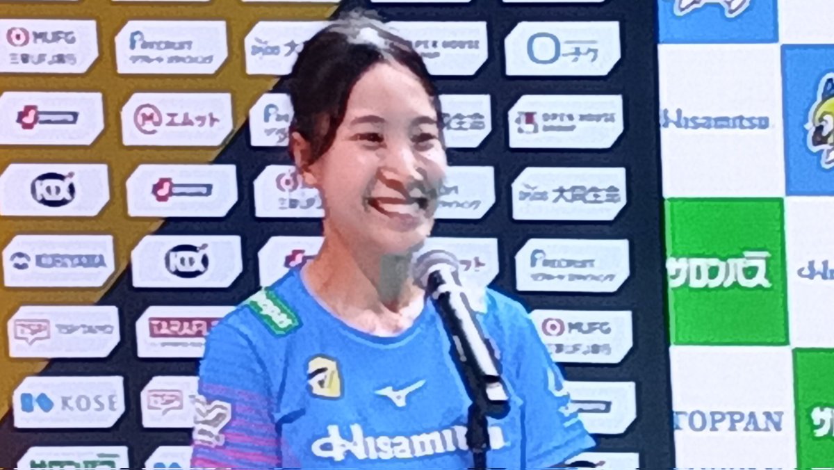ukenaishi's tweet photo. 【試合終了】
SAGA久光3-1姫路
30勝目!
ナイス勝利!
平川アナウンサー、インタビュー上手い!
さすがプロ!
さて今日のサロンパスアリーナからSAGAアリーナまで選手移動の密着特集が『オラキオスポーツ』でオンエアされるらしいですよ😊
#SAGA久光スプリングス
#SAGAアリーナ
#JumpTogether https://t.co/MmDs0SaYHo