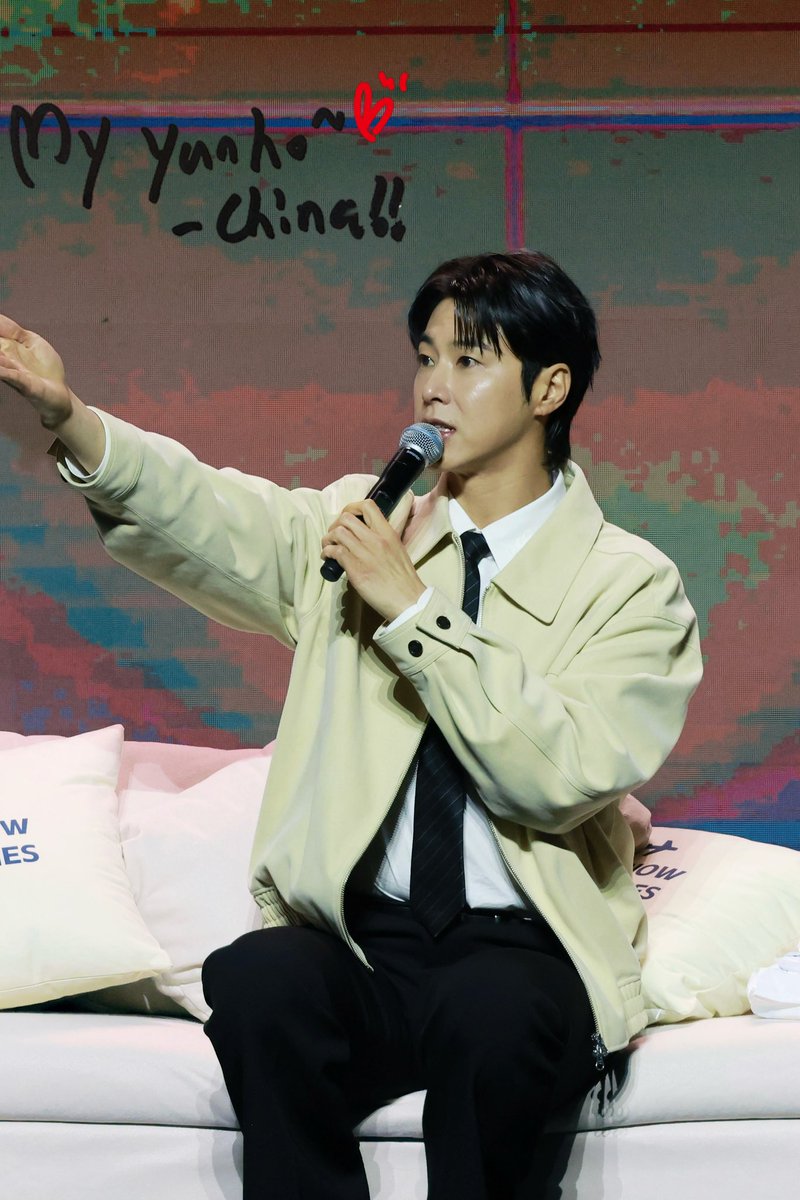 260314 Shanghai上海FM

The captain is on duty 👨‍✈️

#유노윤호 #정윤호 #UKNOW #YUNHO  #ユンホ  #東方神起 #동방신기 #TVXQ