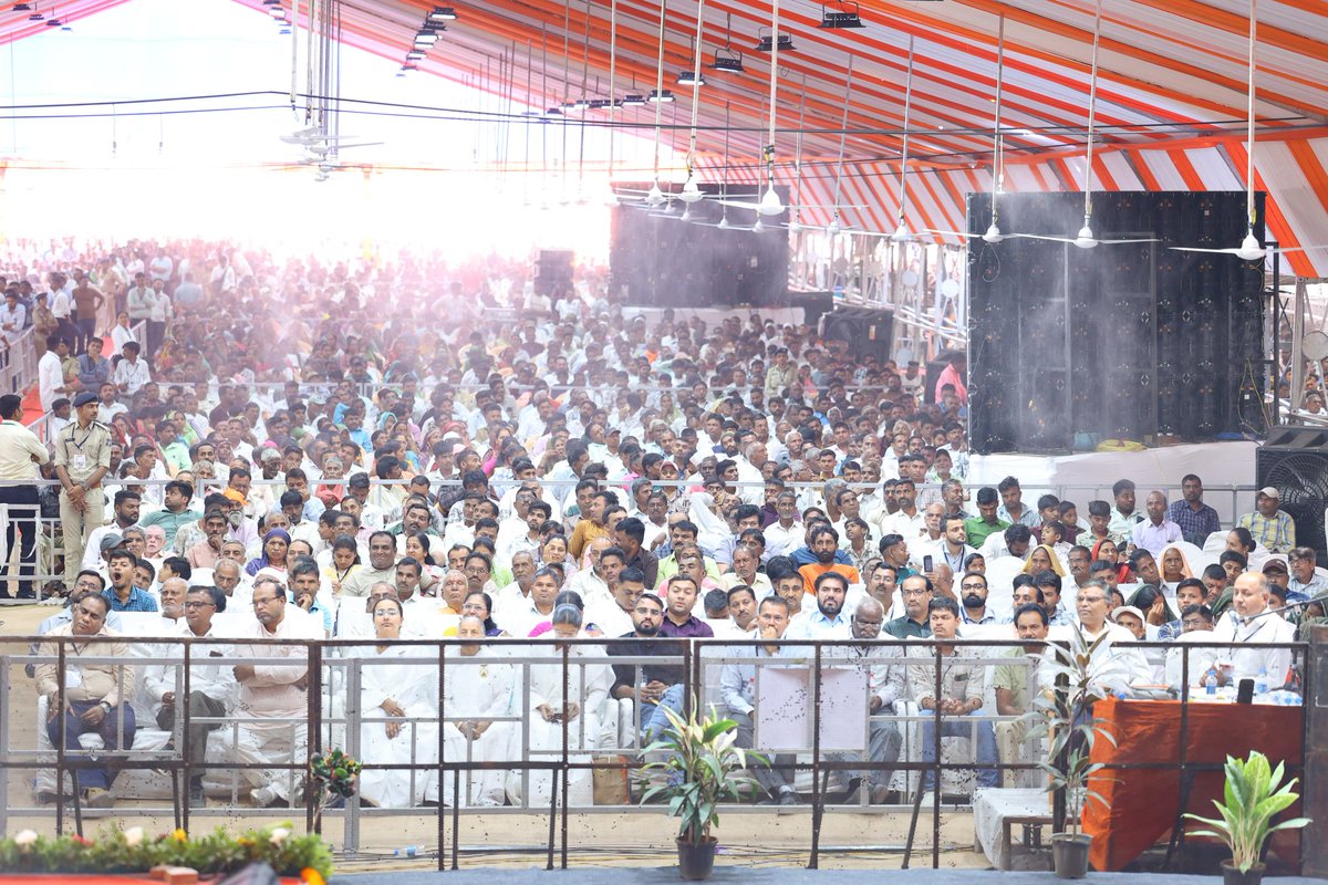 CMO Gujarat tweet media