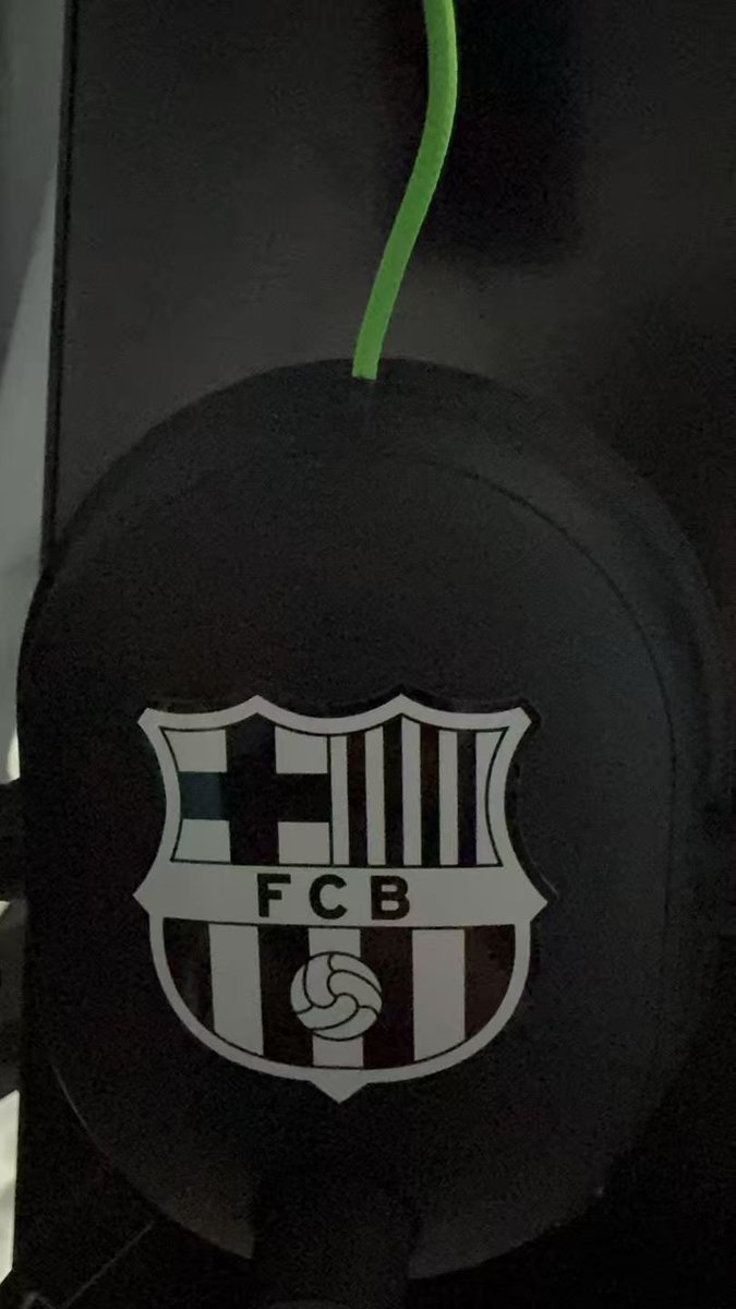Penyashanghai's tweet photo. Penyistas received 2026 package. #penyes
#iViscaCatalunya!🔵🔴 #BlaugranaChina #ForçaBarça #MesQueUnClub #penya #penyablaugranashanghai #barcelonista #BarcaWorld #ViscaBarca #igersFCB #FCBWorld #FCBarcelona #Barca #FCB #Cules #FCBLive #supporters #socis #soci #CampNou https://t.co/UBcs1QruoX