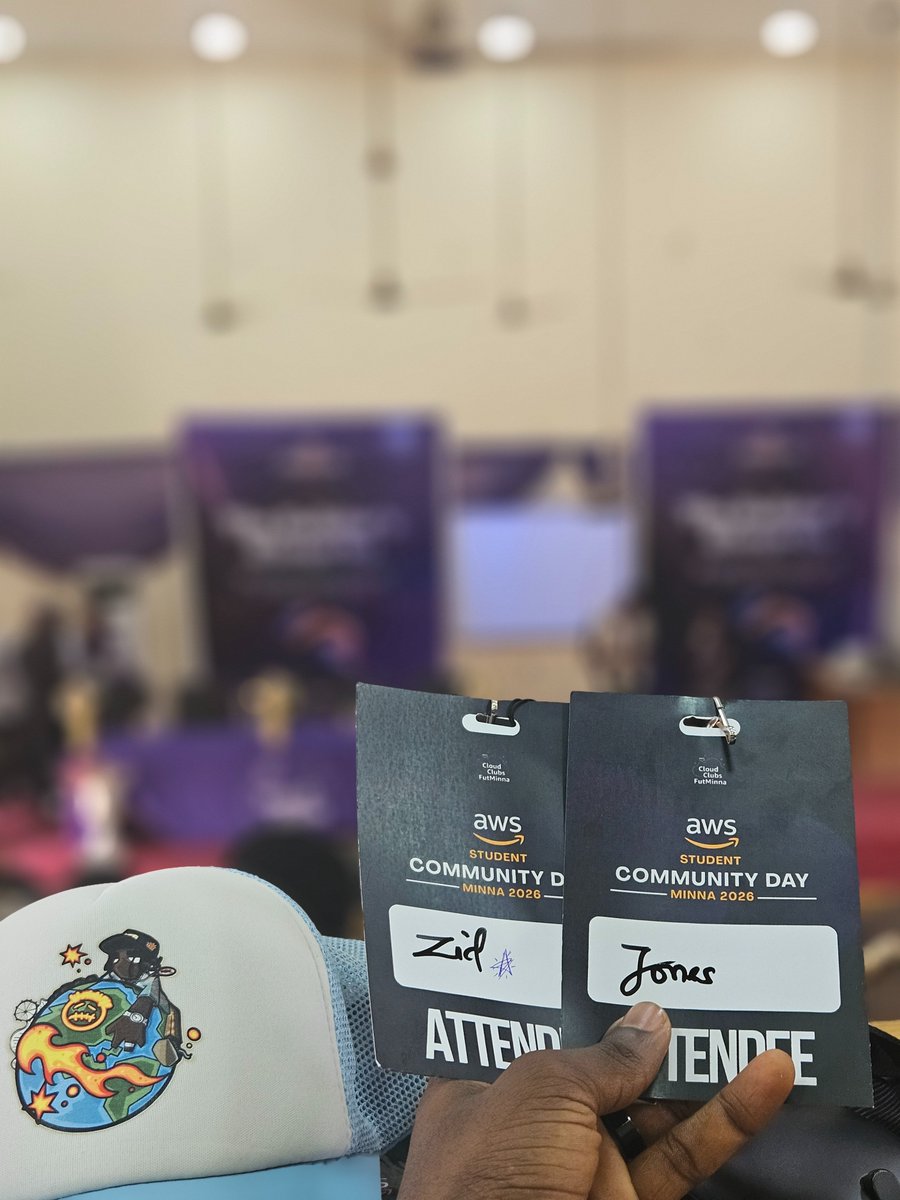 Mr. Jones𖤓 tweet media