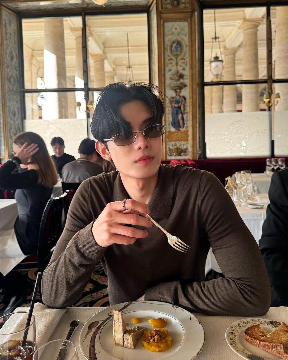 NetOfficialTH's tweet photo. 〰️ #NetIGPost Update : net_siraphop ✨
🔗 https://t.co/NgqCukWuhj
Paris, until we meet again 🖤
@netsiraphop
#netsiraphop #HAPPINET https://t.co/fXbPNNY8J8