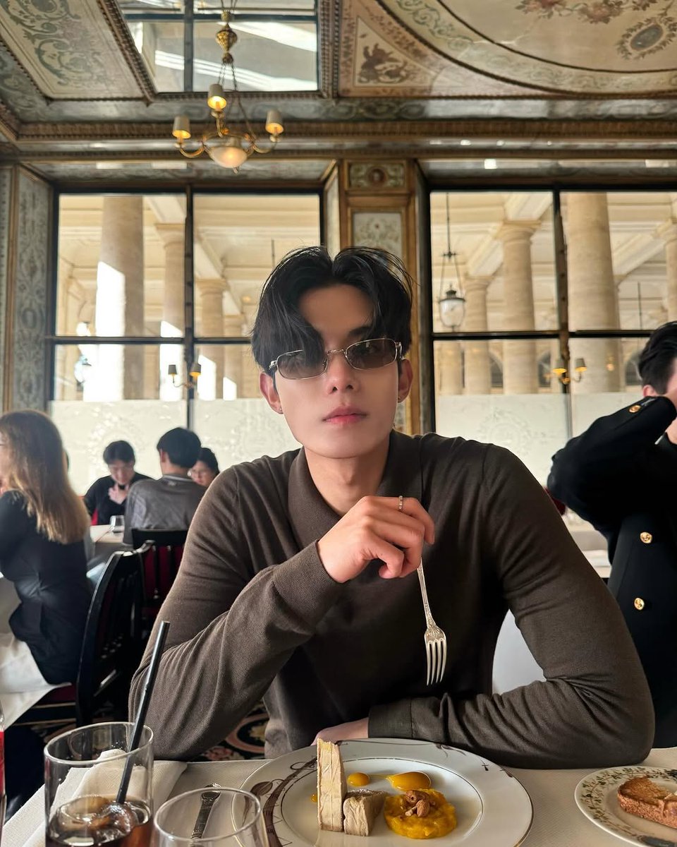 NetOfficialTH's tweet photo. 〰️ #NetIGPost Update : net_siraphop ✨
🔗 https://t.co/NgqCukWuhj
Paris, until we meet again 🖤
@netsiraphop
#netsiraphop #HAPPINET https://t.co/fXbPNNY8J8