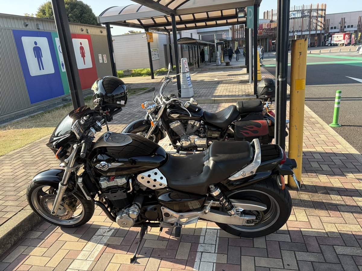 deodeo72H's tweet photo. さぁ出陣です！٩( ᵒ̴̶̷̤0ᵒ̴̶̷̤ )و
今日は一泊で走ります！
#バイク乗りとして軽く自己紹介
#バイクのシーズン
#久しぶりの遠乗り https://t.co/jL5pSlW0vt