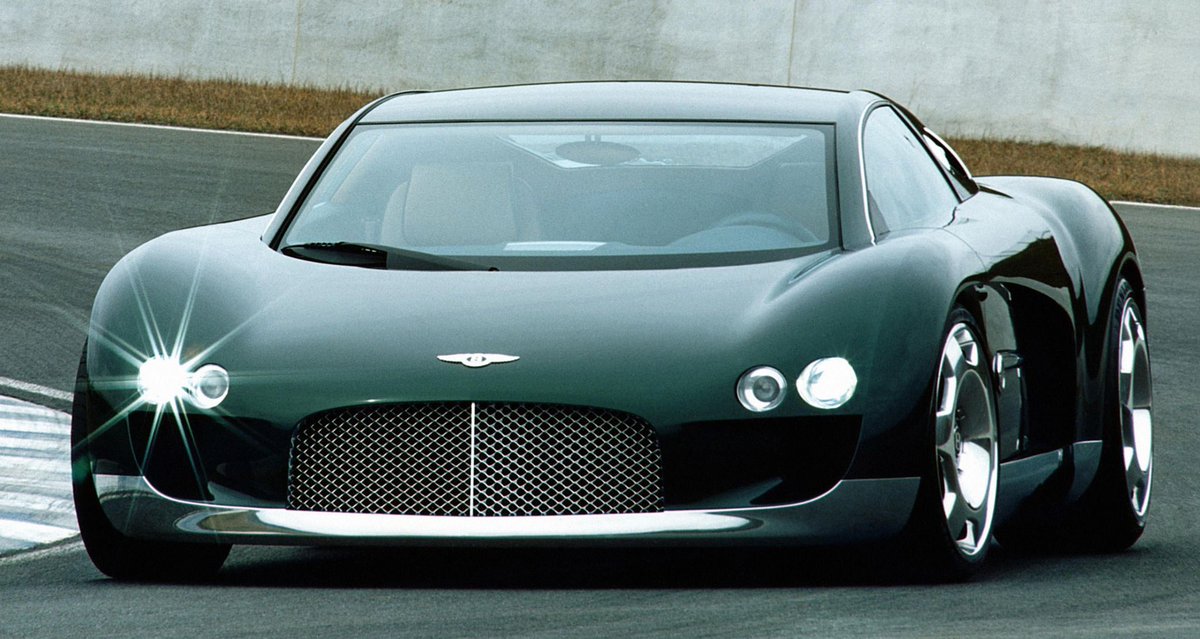 Retromania4ever's tweet image. 🇬🇧 Futures that Never Happened, 1999 #Bentley Hunaudières #Concept.
A prototype mid-engined hypercar powered by an 8-litre W16 engine. It was named after the famous straight of the Circuit de la Sarthe at Le Mans, once the scene of a Blower Bentley victory. It remained a 1-off.