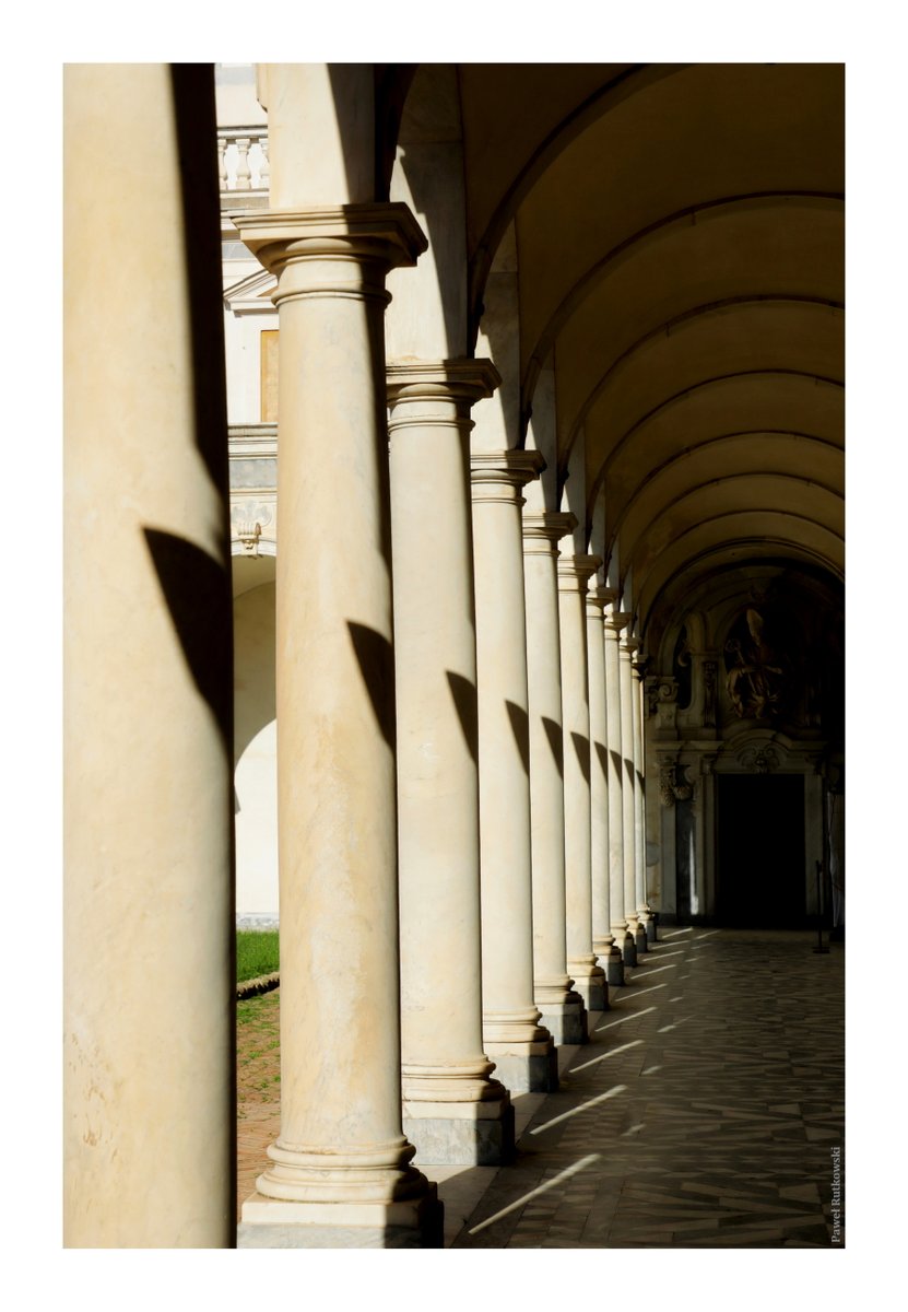PaweRut98116786's tweet image. Trójkąty, linie, łuki / Triangles, lines, arcs

#cloisters #monasteries