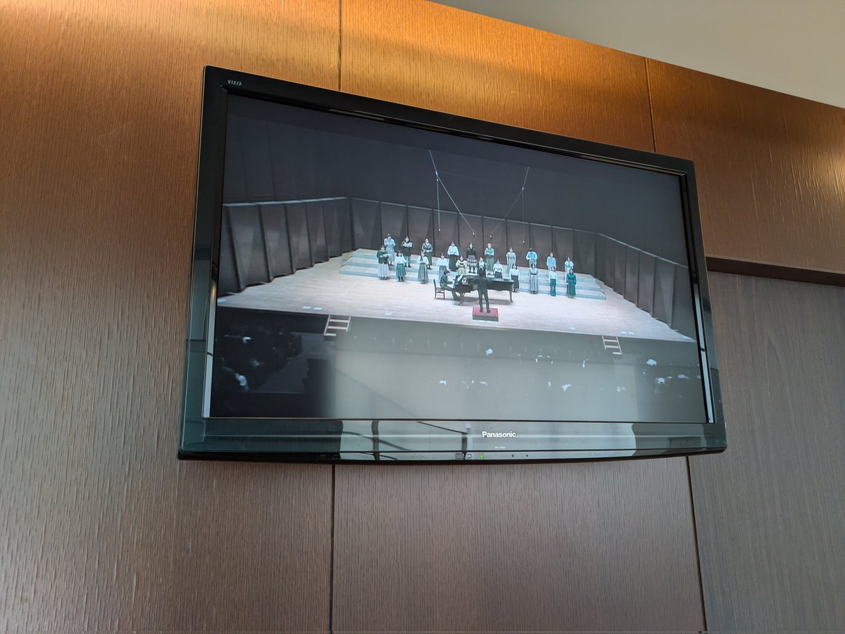 第3ブロック、素敵な演奏が続いています。この後の第4ブロックでは女フェス２作品目の委嘱曲、名田綾子先生の「うつくしいってなに？」の初演もありますよ〜！