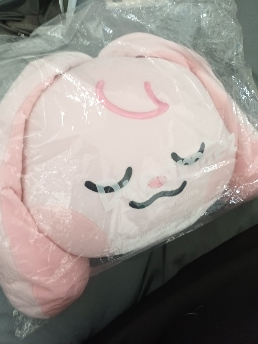 ลดราคา ปล่อยโล๊ะ ๆ BTS | DM ได้เลยค่ะ tweet media