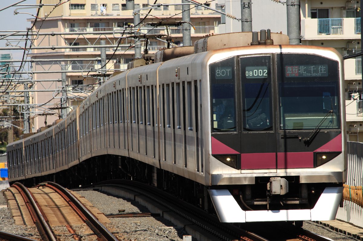 nsk_iktt's tweet photo. 【2026.03.15】 #東武鉄道 #スカイツリーライン
明日から日中の上り北千住行が復活する見込みの中, スカイツリーライン半直中止により, 急きょ今年2度目の「北千住」幕を撮影.
#51008F , #08102F (メトロ車) , #5106F (東急車) https://t.co/AZPweiGuvF