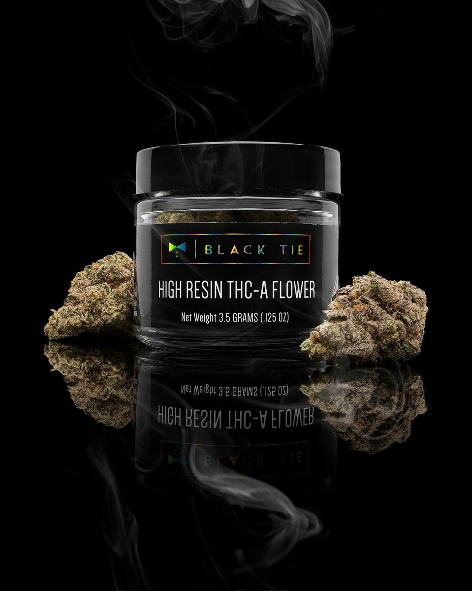 Cportmerch's tweet photo. https://t.co/pSMoV3QeKm
Adult Use Only 21+ ⚠️ 
GAS FACE (INDOOR) THC-A Flower
#GASFACE (INDOOR) #THCAFlower – Unleash intensity with Gas Face, a premium #indica-dominant hybrid known for its explosive flavor, potent effects, and commanding terpene profile. 
Crafted from a powerhouse lineage of Face Mints crossed with Biscotti and Sherb, this cultivar delivers a top-shelf smoking experience for seasoned connoisseurs.

From first spark, Gas Face (INDOOR) THC-A Flower hits the senses with sharp, savory complexity—layering spicy diesel, citrus zest, fresh mint, and herbal nuttiness over a base of skunky gas and sweet fruit. 
The inhale is bold and peppery; the exhale, smooth and earthy with a surprisingly creamy finish.
