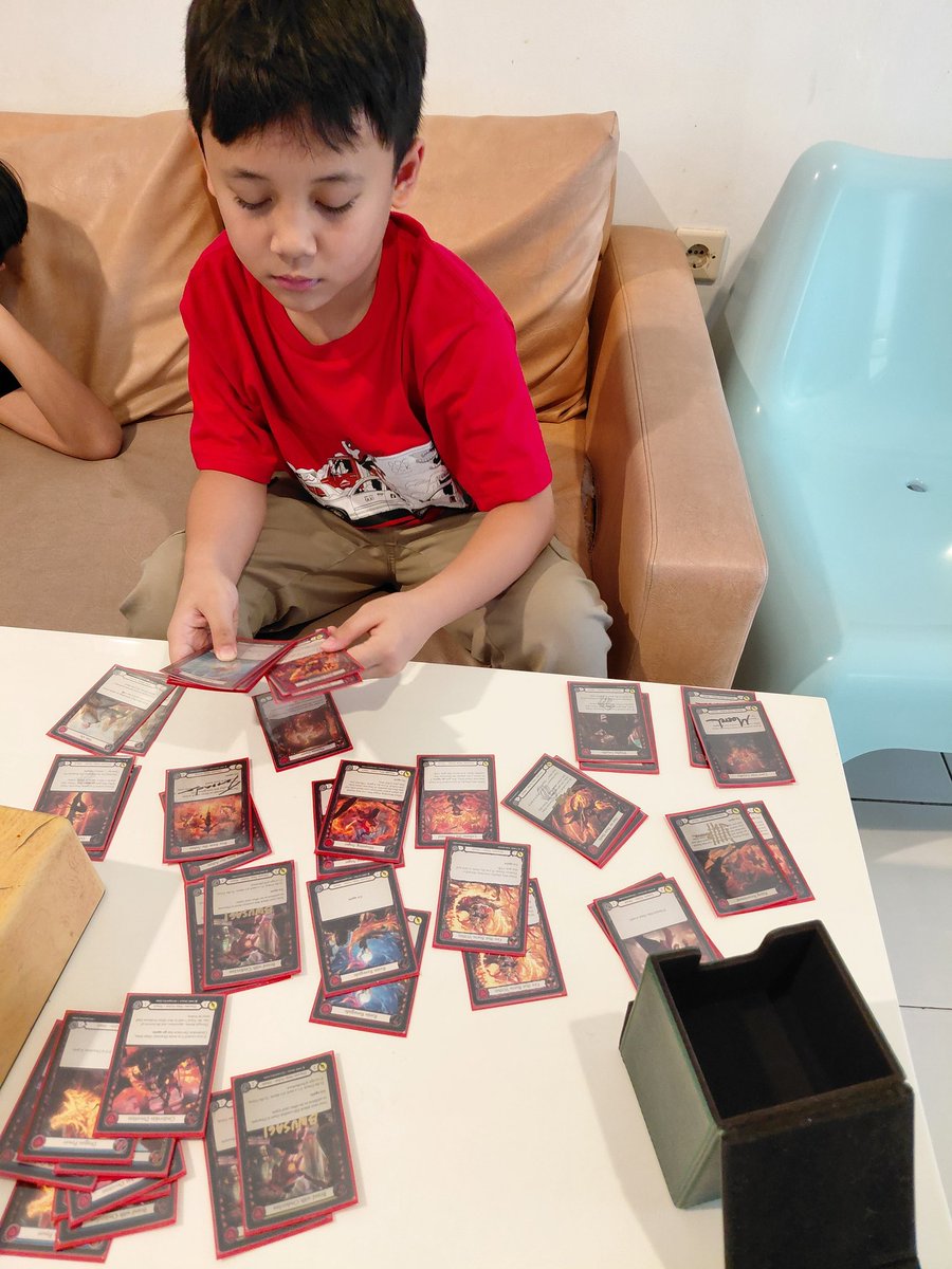 thefabfamfun's tweet photo. spent 10 hours one way just to be 36 hours with the boys

we unsleeved our PQ decks, watched Calling Brisbane, and a movie!

now im off for my another 10 hours train ride, see you guys in a couple of weeks ❤️

#FABmily #FABdad https://t.co/rF376jTmw3