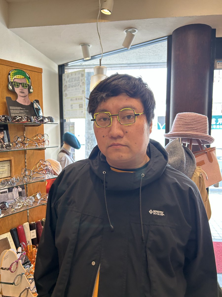 syukan_murata's tweet photo. みんなで豊岡合間にカバン見に行きました！！

#みんとよ https://t.co/Ywn1kBG3lP