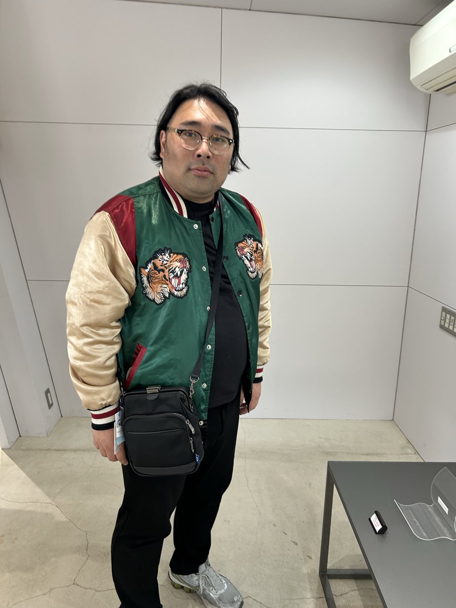 syukan_murata's tweet photo. みんなで豊岡合間にカバン見に行きました！！

#みんとよ https://t.co/Ywn1kBG3lP