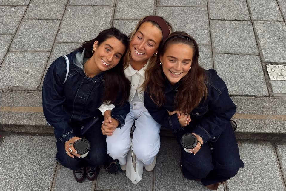 Caroline•• alexandra🦋 tweet media