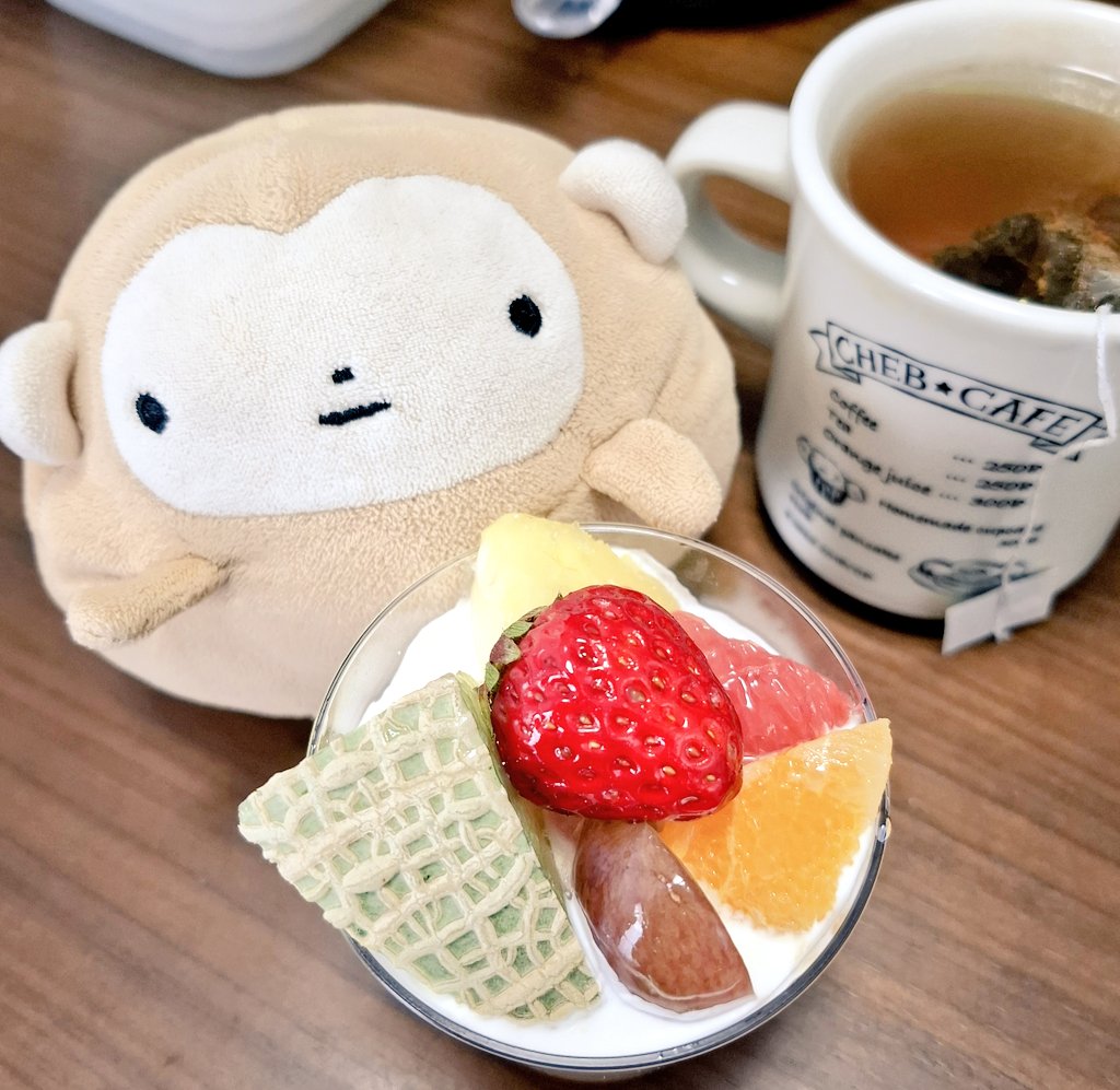ホワイトデーのフルーツプリン！🍮🙈💘
#ぬい撮り #フモフモさん