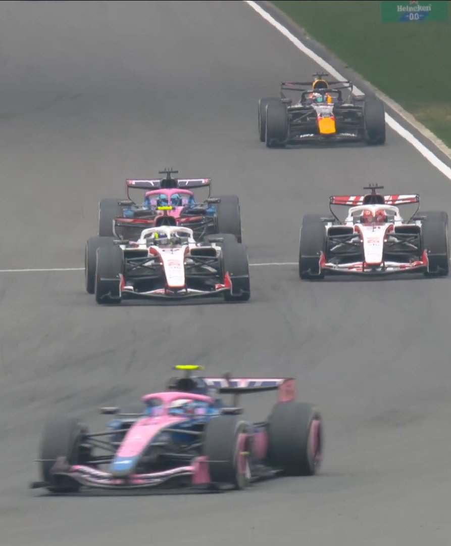 Garis Balap tweet media