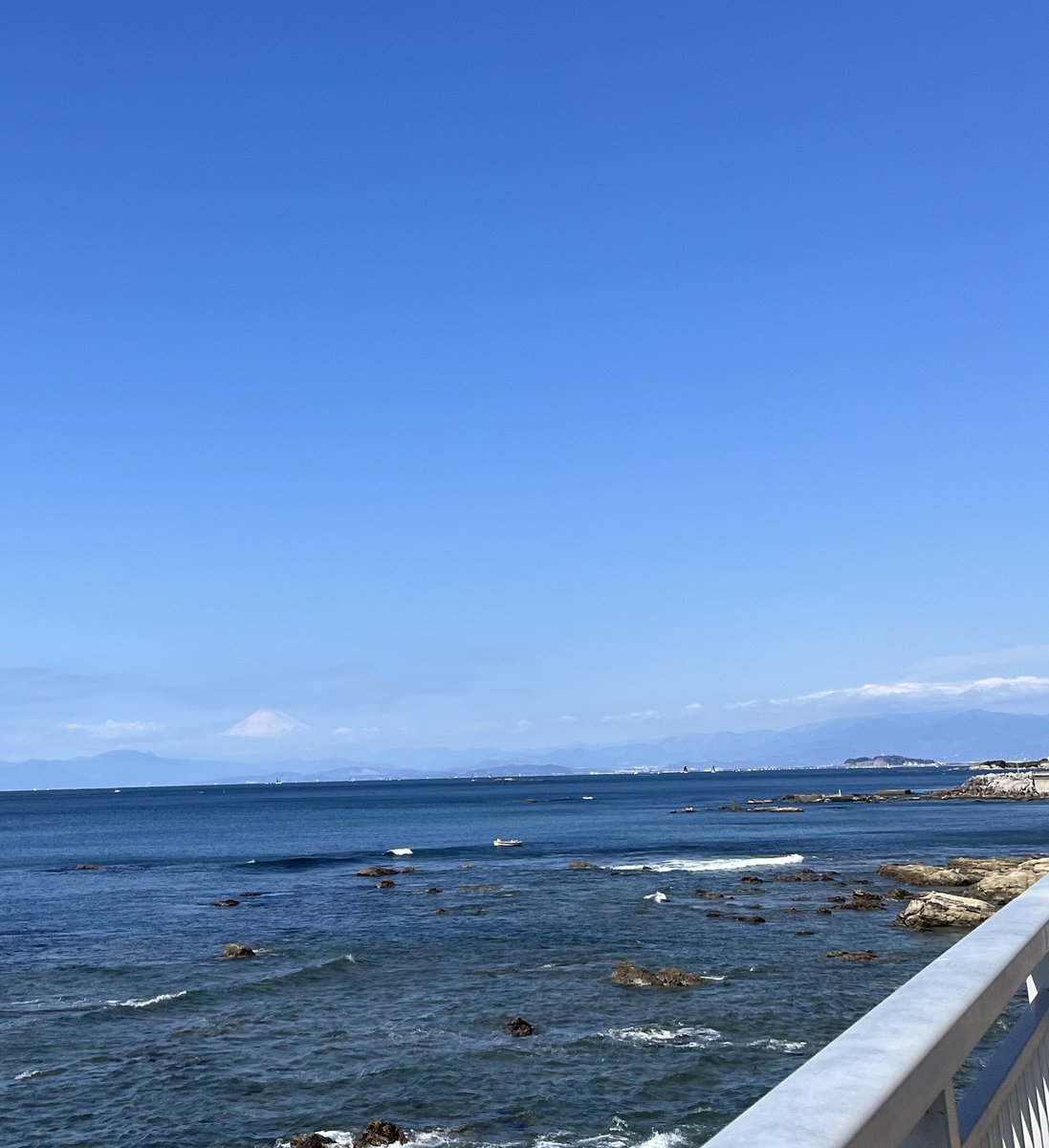 piro____kuru's tweet photo. 仿¥ã¯ãã£ã¬å¯å£«ã«åããŠ60kmèµ°ðââïžââ¡ïž
暪é è³ããèŠãå¯å£«å±±ãšæ±ãå³¶ãéãæµ·ãšæ¯è²ã ãã§æé«ã
ã®ã¯ãããã©ã³ïŒé£æ¬²ãåã
ããããšããŒããŠããªã³ãžå¯ãéãã€ã€ã®ãã³ã°ãžã§ã°ãšãªããŸããã
ã¬ãœãªã³å€§äºðð®ïŒ
ã³ãã³ãç©ã¿éããŠæºåããŠãããããšæããŸãã
#ã©ã³ãã³ã° #hyperion2 https://t.co/WfBSHwjgML