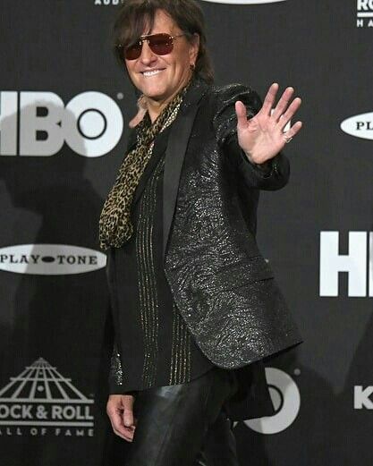 ivana Lea🎸🎼☮️ tweet media