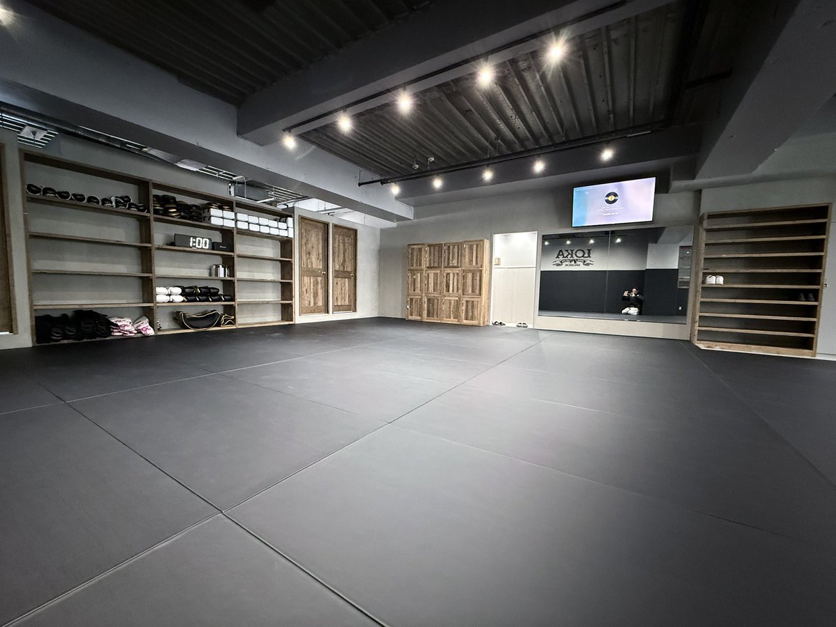 不良先輩 tweet media