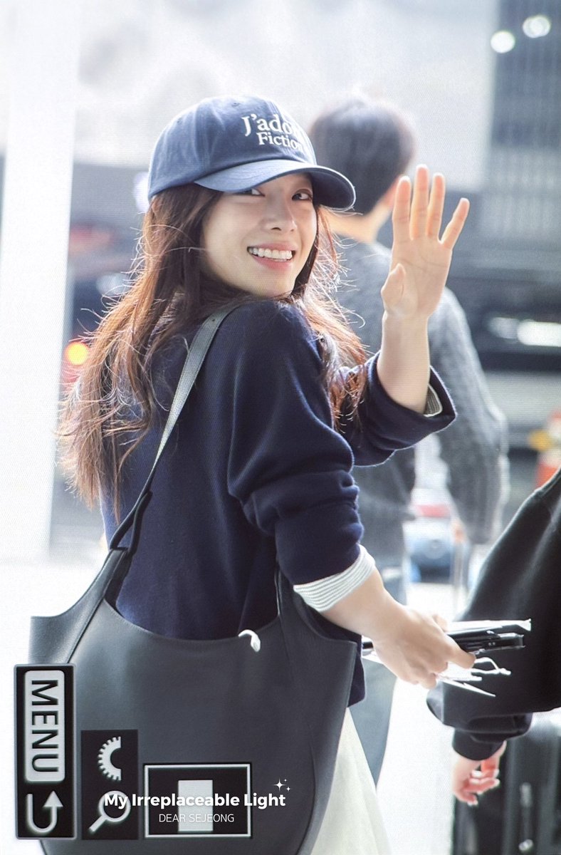 My Irreplaceable Light ✨ tweet media