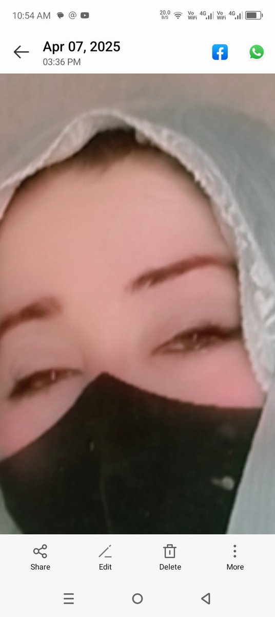 بڑے شوق سے اسارا تھا محل محبت کا
سارہ
سمجھ نہ ایا انداز اسکی وحشت کا

مسمار کر کے کچل دیا میرا دل بھی ساتھ

بس دفن ھوا تھا وجود میری حسرت کا

 ظلم سے توڑ ڈالا مجھے تیری بےرحمی نے

شہر شہر میں سنا افسانہ تیری عشرت کا