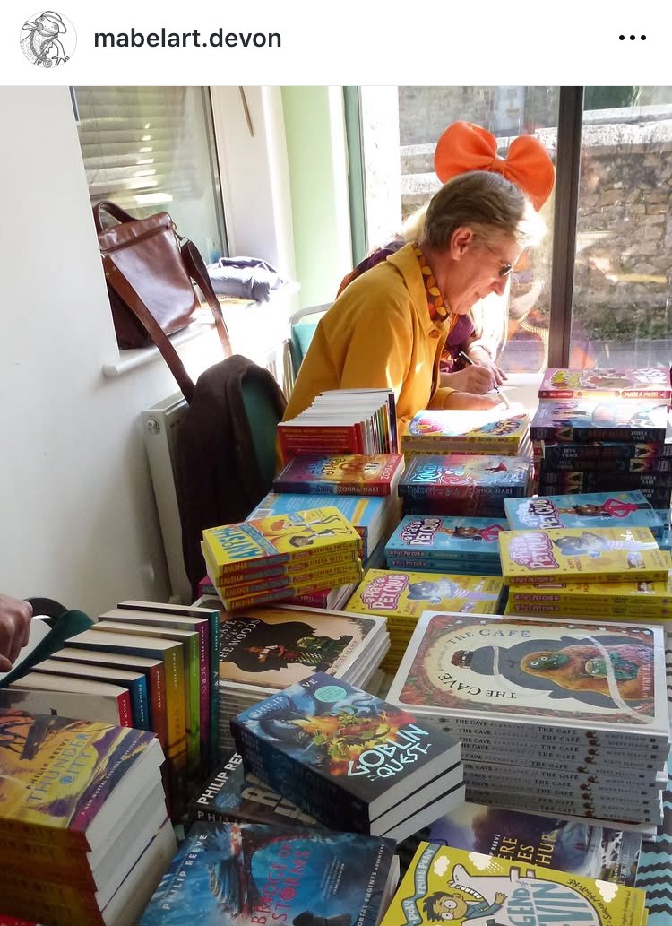 Sarah McIntyre tweet media