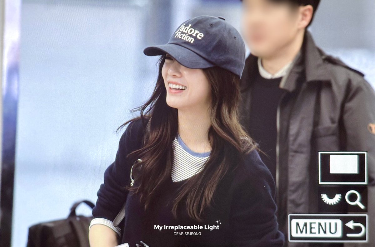 My Irreplaceable Light ✨ tweet media