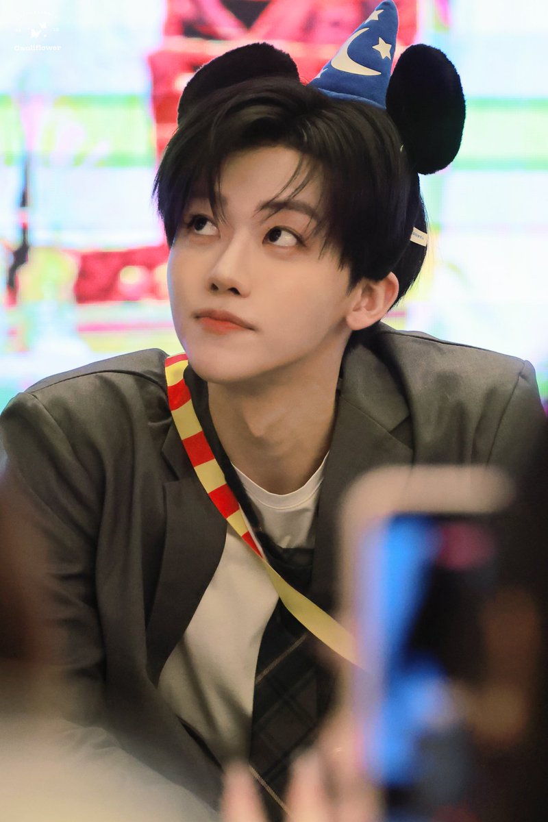 cauliflower813's tweet photo. 260315 YZY

#JAEMIN #재민 #ジェミン https://t.co/2zFbn7VovZ