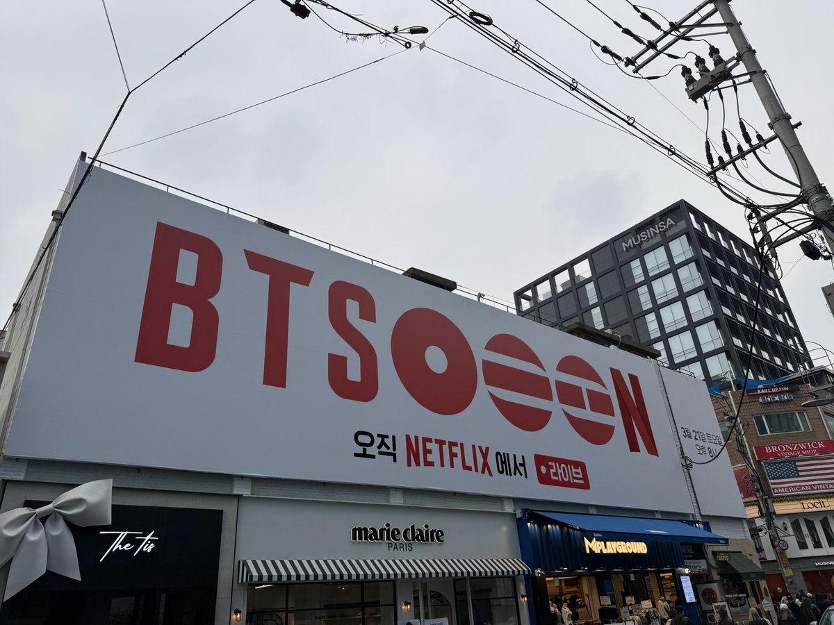 heun0613bts's tweet photo. 우어어어어 방탄소년단 컴백해요!!

앨범 발매 3월 20일 금요일 오후 1시 입니다!!

#BTSLiveOnNetflix  
#BTSLive  
#BTS_ARIRANG https://t.co/o9NkAWdODA
