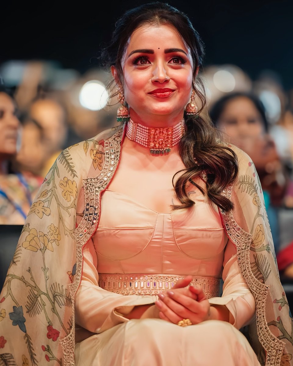 igtamil's tweet photo. Ever beautiful Trisha 😍😍😍
#IndiaGlitz #Tamilactress #TamilCinema #Kollywood #Actress https://t.co/r02lTbzeIP
